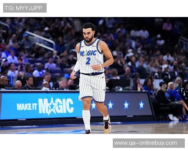 小卡特称赞泰厄斯琼斯为理想控卫其沟通能力令各队垂涎欲滴